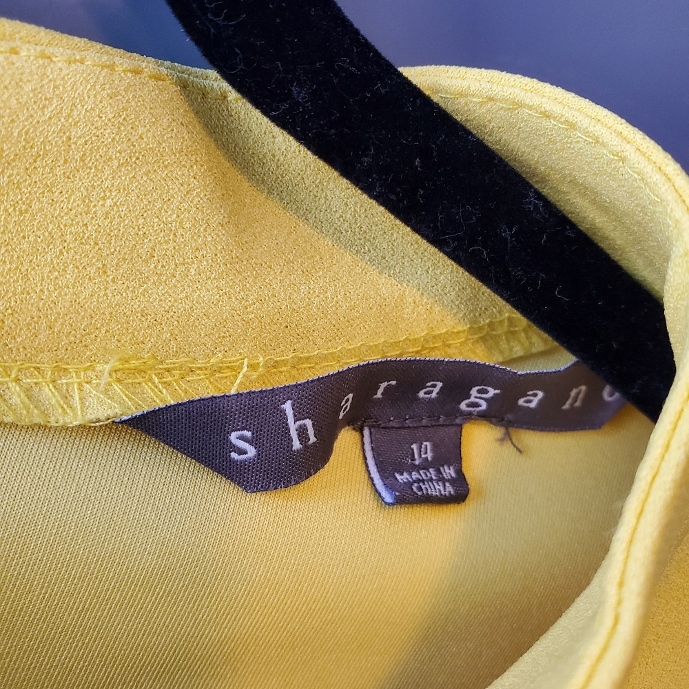 Yellow dress - Picture 7 of 7